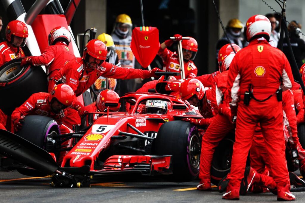 10 απίστευτες ιστορικές στιγμές στα pits της Formula 1! (Vid) | sports365.gr