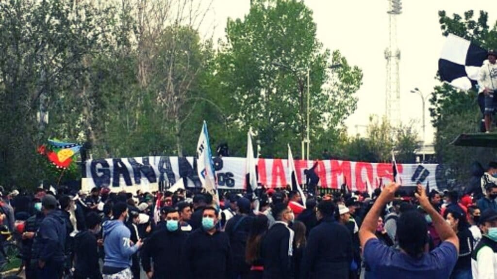 Οπαδοί Κόλο Κόλο: Κερδίζετε ή σας σκοτώνουμε» Οι κάφροι της Χιλής! | sports365.gr