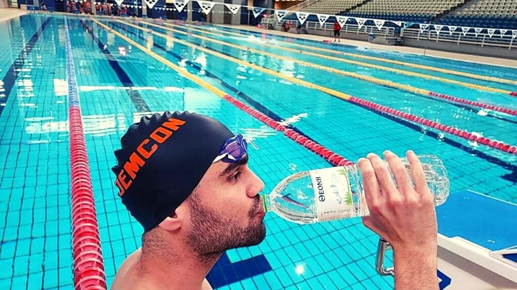 Μία εβδομάδα μέσα στο νερό ο Σπύρος Χρυσικόπουλος και ρεκόρ γκίνες! (VID) | sports365.gr