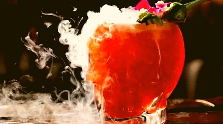 Cocktails & Bars: Προσοχή στα Zombie (Ζόμπι) – Για τους πιο σκληροπυρηνικούς!