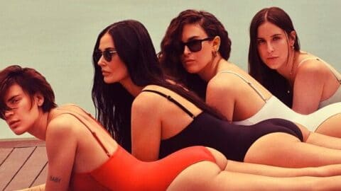 Η Demi Moore φωτογραφίζεται με τις κόρες της, και άντε να τις ξεχωρίσεις! (Vid)