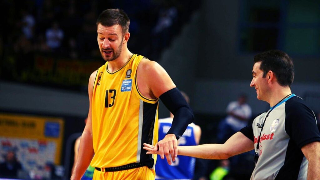 Τι συμβαίνει με τον Στέβαν Γέλοβατς; Άσχημα τα νέα για τον παίχτη της ΑΕΚ! | sports365.gr