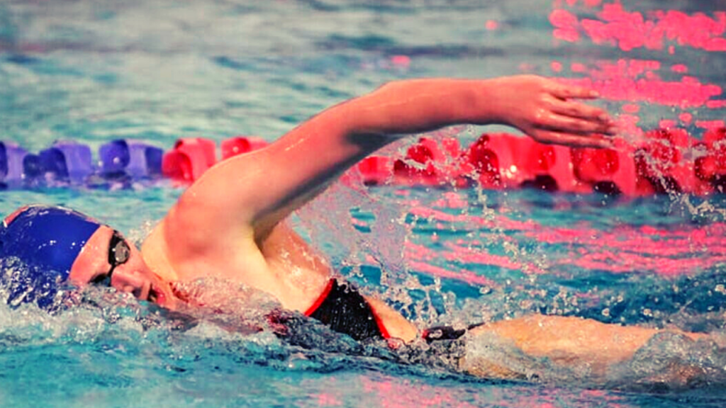 Η Λία Τόμας σπάει όλα τα ρεκόρ, και αλλάζει τα δεδομένα στην κολύμβηση! | sports365.gr