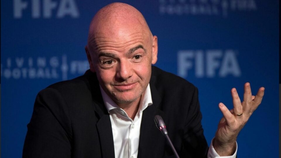Εκατομμύρια βγάζει ο Ινφαντίνο για να προεδρεύει στη FIFA!