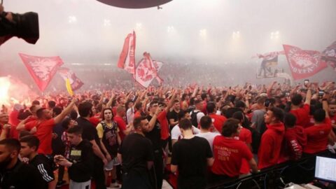 Euroleague: Το Βελιγράδι στα κόκκινα – O Αντιδήμαρχος Βελιγραδίου τραγουδά το «είσαι στο μυαλό κάτι μαγικό» (Vid)