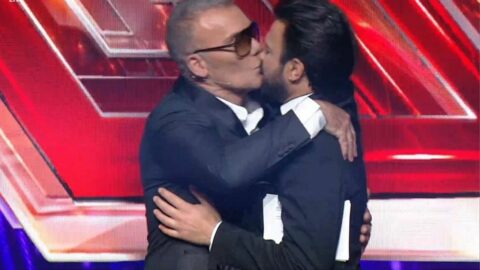 X-Factor: Ανδρέας Γεωργίου και Στέλιος Ρόκκος φιλήθηκαν στο στόμα! (Vid)