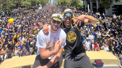 NBA: Ο κόσμος αποθέωσε τους Γουόριορς στην μεγάλη παρέλαση!