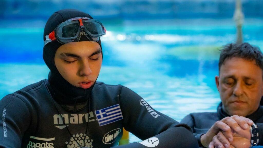 Ο 16άχρονος Χλίτσιος έκανε παγκόσμιο ρεκόρ στατικής άπνοιας! (vids) | sports365.gr