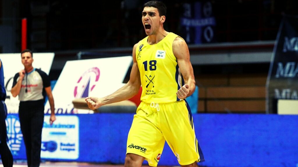 Και επίσημα Περσίδης στην ΑΕΚ! | sports365.gr