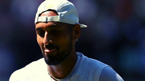 Wimbledon: Κύργος εναντίον του επιτελείου του, αλλά και με θεατή!