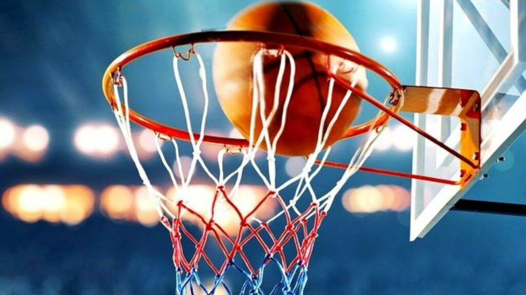Σύζυγος γνωστού προπονητή μπάσκετ: “Πως γίνεται οι παίκτες να ακούν έναν…ηλίθιο σαν εσένα” | sports365.gr