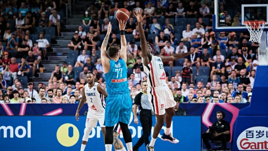 EuroBasket 2022 | Γαλλία – Σλοβενία 82-88: Έκανε “παπάδες” ο Ντόνσιτς! (Vid) | sports365.gr