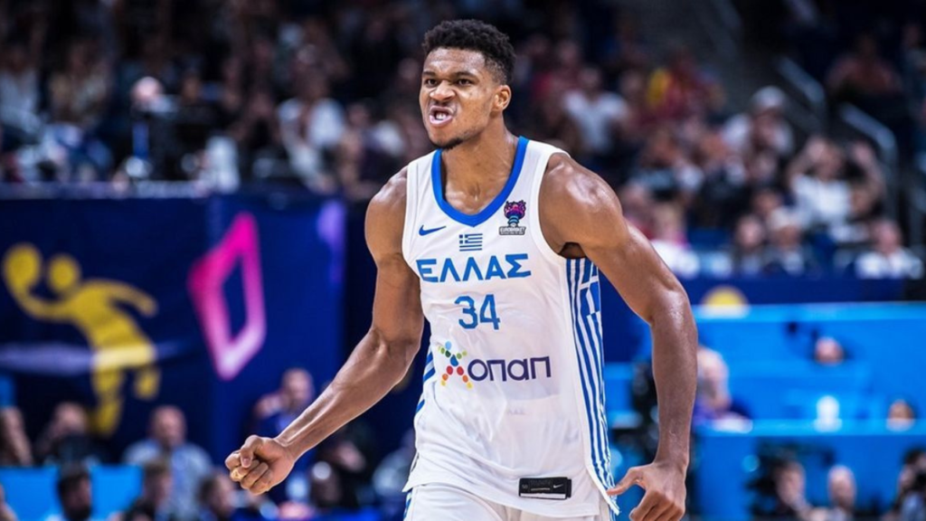 Eurobasket: Τους πόρωσε όλους ο Γιάννης! Αρχηγική ομιλία πριν το παιχνίδι! | sports365.gr