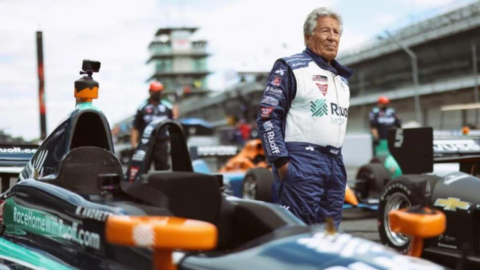 Formula 1: Ένας βετεράνος πρωταθλητής μπήκε ξανά σε μονοθέσιο στα 82 του χρόνια!