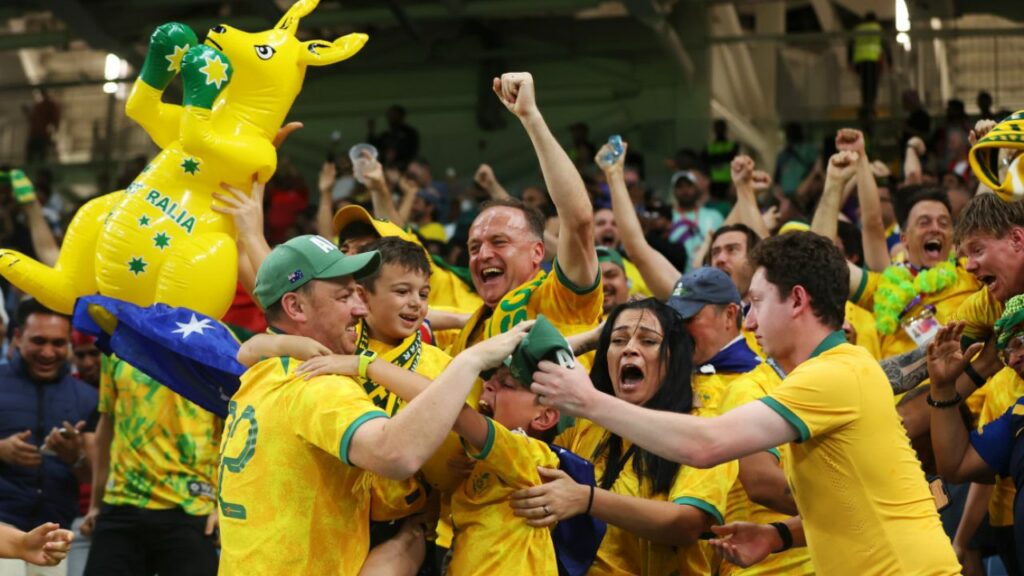 Είναι… τρελοί οι Αυστραλοί! Χαμός σε γήπεδο της Μελβούρνης για το Μουντιάλ! (vid) | sports365.gr