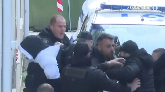 Προπηλακίστηκαν οι συλληφθέντες για την οπαδική συμπλοκή στα Ιωάννινα | sports365.gr