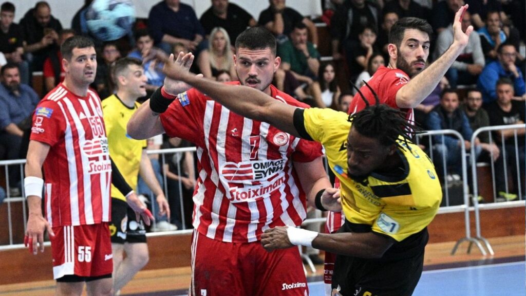 Οι μάχες ΑΕΚ και Ολυμπιακού για τον τίτλο στην Handball Premier! | sports365.gr